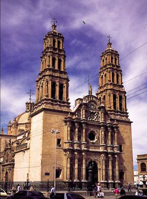 Chihuahua-cathédrale