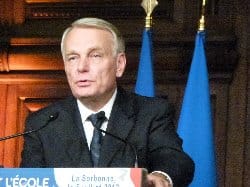 Ayrault : Le numérique va révolutionner l’Ecole