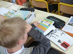 Lecture : Une étude sur le dispositif d’Agir pour l’école relance la guerre des méthodes