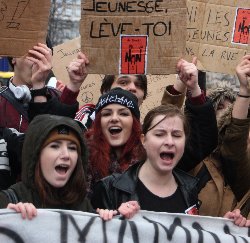 Loi sur le travail : Nombreux lycées fermés, manifestation houleuse