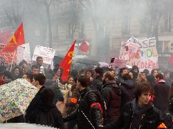 Loi sur le travail : Manifestations remplies, lycées fermés