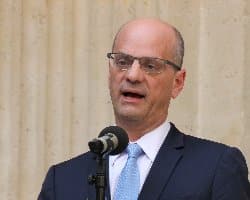 Blanquer : CP dédoublés et avenir des maitres +