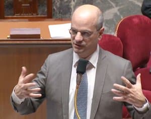 Loi Blanquer : L’établissement des savoirs fondamentaux et l’avenir des directeurs d’école