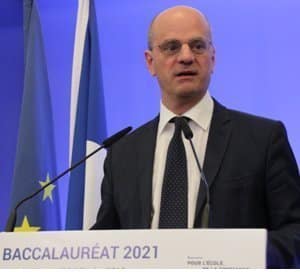 Bac : Blanquer renforce le contrôle continu