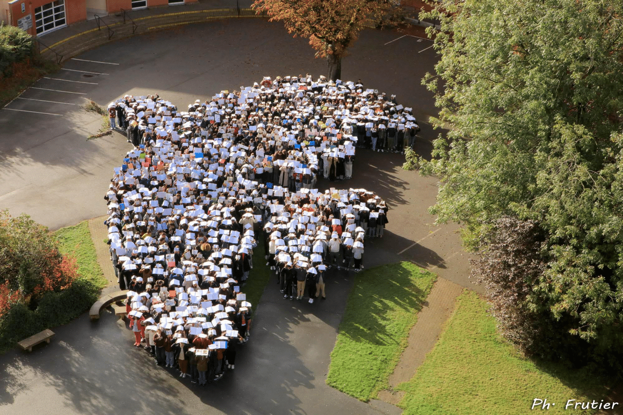 Arras rend hommage à Dominique Bernard