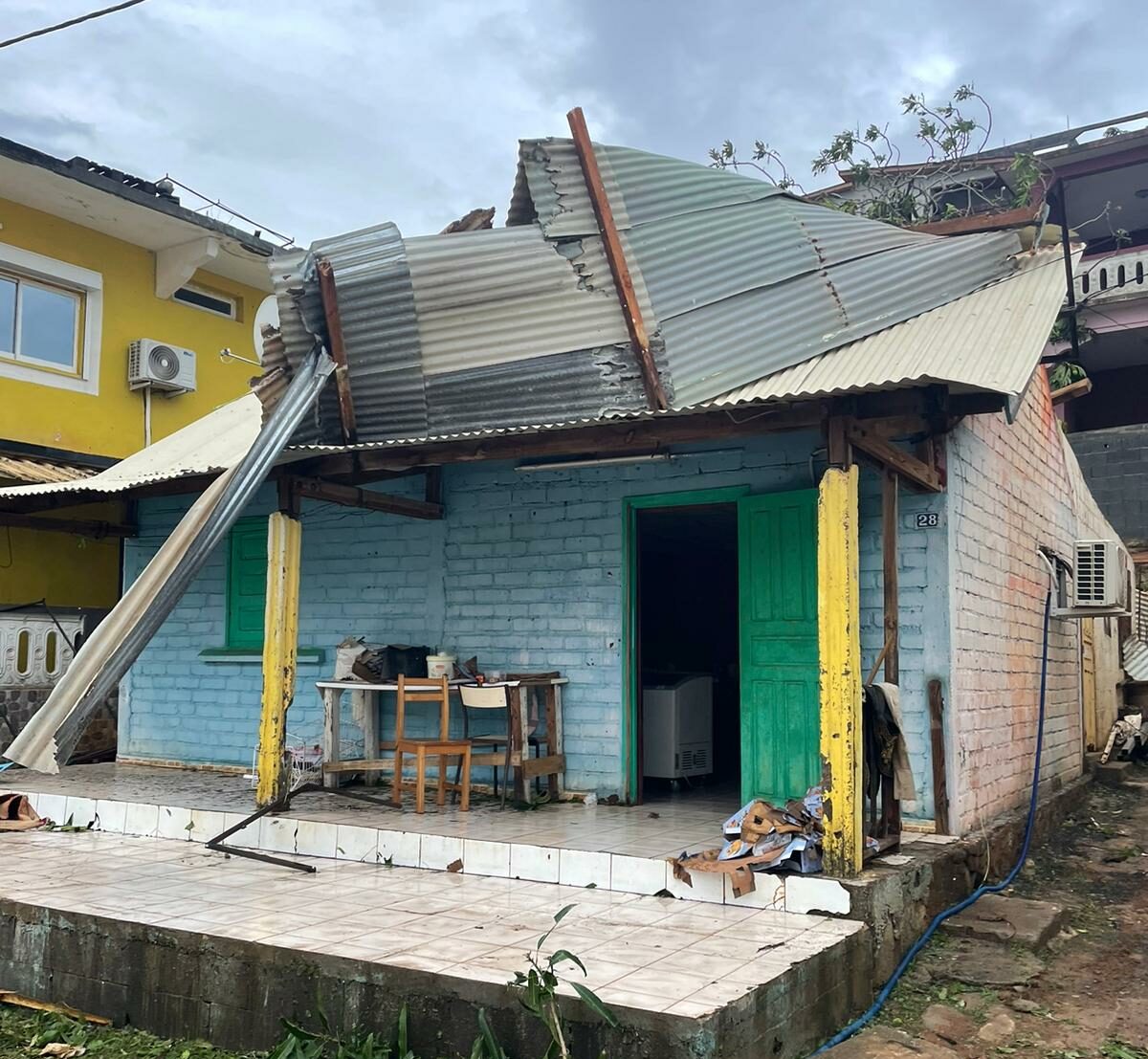 Témoignage d’un professeur à Mayotte : « Aucune aide n’est arrivée pendant 9 jours »